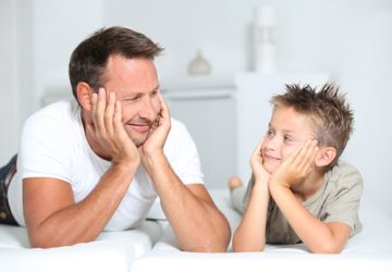 پدرها در یک نگاه؛ روایت بی‌ادعای مهر و استقامت/ اینفوگرافیک