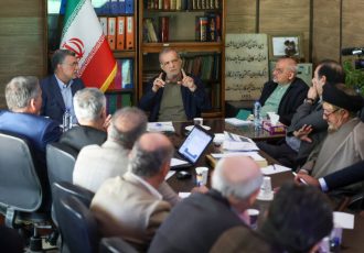 پزشکیان: حکمرانی سلامت از درمان‌محوری به سلامت جامعه‌محور تغییر کند