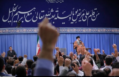 حاشیه نویسی بر دیدار جامعه پرستاری با رهبر شهید انقلاب