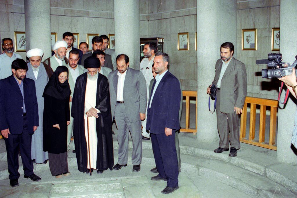 سفر عشق به دارالمجاهدین؛ وداع با رهبری که دل‌ها را برد