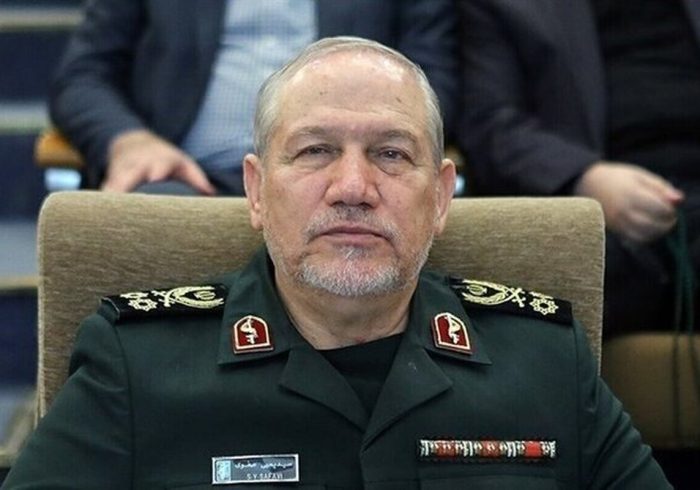 فرمانی که رهبر شهید ۱۵ سال پیش برای تنگه هرمز صادر کردند/ روایت رحیم‌صفوی را بخوانید
