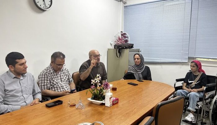 نارین پس از درمان‌های تخصصی از بیمارستان بعثت سنندج ترخیص شد