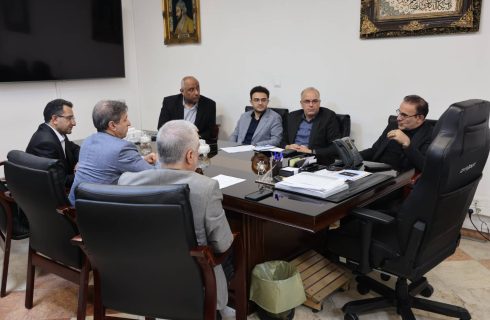 نشست راهبردی نظام پزشکی و سازمان غذا و دارو؛ تدوین برنامه عملیاتی برای رفع چالش‌های مالیاتی و بیمه‌ای داروسازان