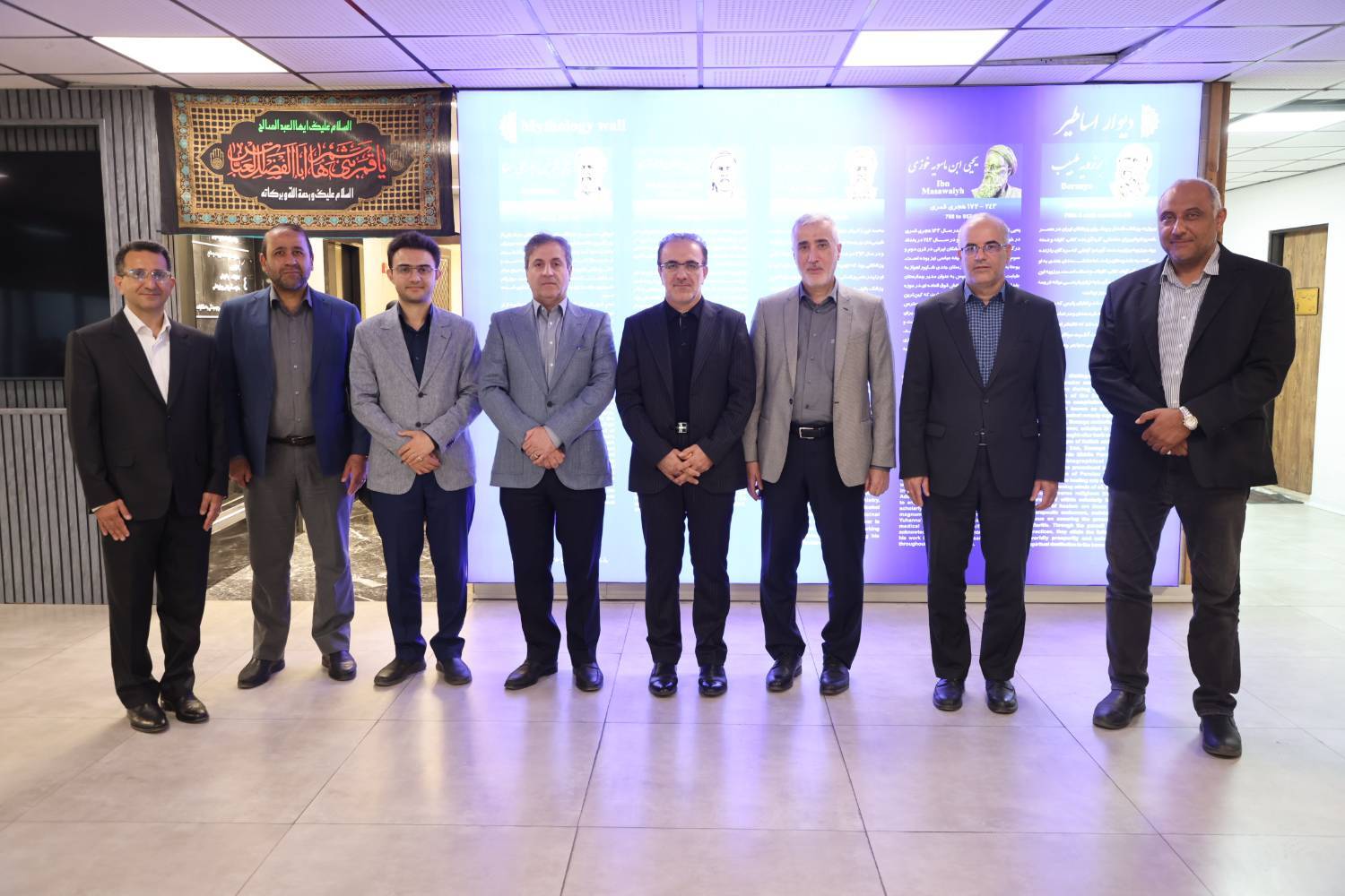 نشست راهبردی نظام پزشکی و سازمان غذا و دارو؛ تدوین برنامه عملیاتی برای رفع چالش‌های مالیاتی و بیمه‌ای داروسازان