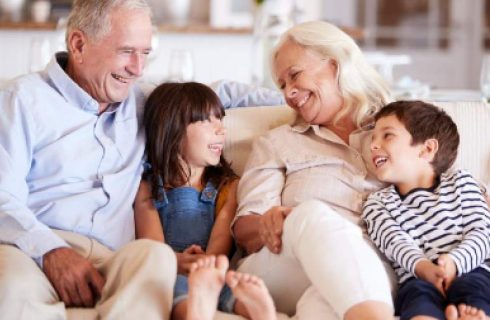 وقتی قانون در خانه پدربزرگ برای نوه‌ها بی‌معنا می‌شود