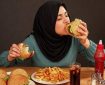 پرخوری عصبی در دختران نوجوان چه ارتباطی با عوامل روانی دارد؟