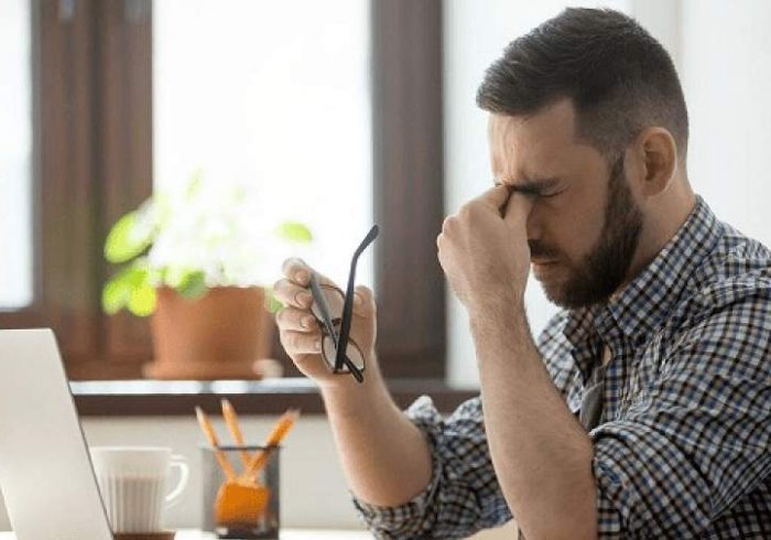 چرا مغز اشتباهات را توجیه می‌کند؟