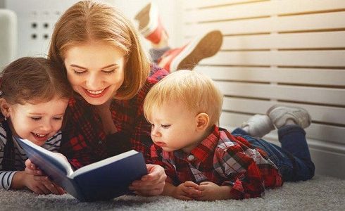 یک تراپیست: کتاب‌ خواندن به سلامت ذهن و کاهش فشارهای روانی کمک می‌کند