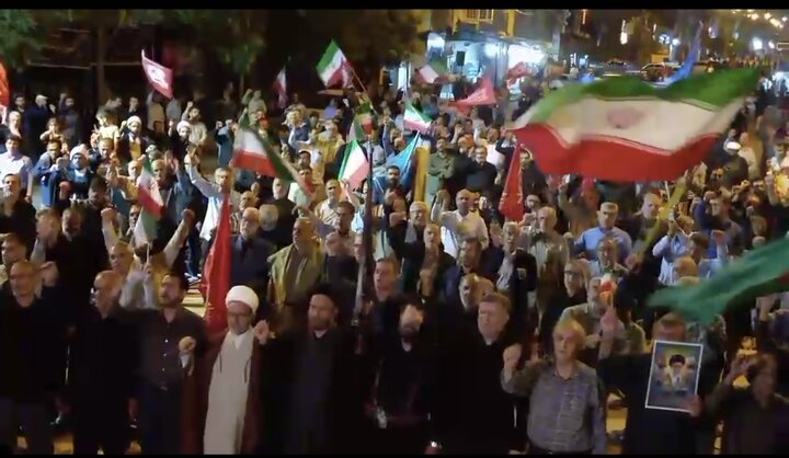 یکصدوچهل‌وهشتمین شب تجمع مردم کرج در حمایت از وطن