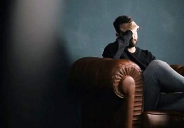 ۶ نشانه اضطراب در مردان که بسیاری آن را نادیده می‌گیرند