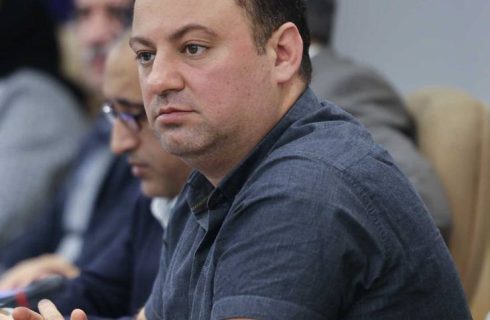 انتقاد تند کمیسیون پزشک خانواده نظام پزشکی از کسر حقوق پزشکان روستایی در ایام استعلاجی انتقاد تند کمیسیون پزشک خانواده نظام پزشکی از کسر حقوق پزشکان روستایی در ایام استعلاجی