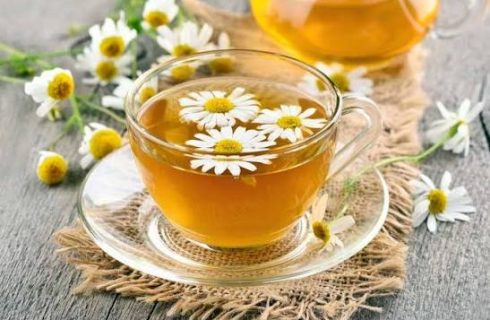 بابونه برای خواب مفید است؟ یافتههای علمی درباره یک دمنوش سنتی بابونه برای خواب مفید است؟ یافتههای علمی درباره یک دمنوش سنتی