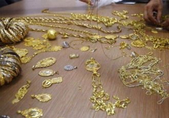 تحویل ۱.۵ کیلوگرم طلا توسط کارکنان اورژانس به صاحبانش