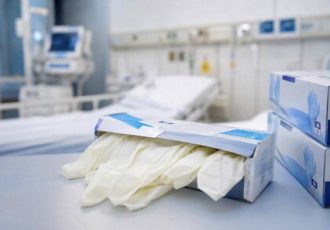 فروش دستکش پزشکی بالاتر از قیمت مصوب؛ چرا سازمان غذا و دارو واردات را فعال کرد؟