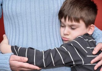 چگونه توانستم میزان اضطراب جدایی دانش آموزان کلاس اول را کاهش دهم؟