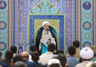 امام جمعه تبریز: بمب اتمی ایران جوانان، علم و فرهنگ این سرزمین است امام جمعه تبریز: بمب اتمی ایران جوانان، علم و فرهنگ این سرزمین است