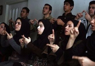 جهانشاهی: مترجم زبان اشاره آنلاین در ادارات هرمزگان فعال می‌شود