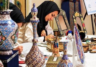 پشت غرفه‌های رنگارنگ، چه خبر است؟ اینجا هر محصول یک قصه دارد