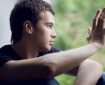 چرا با غریبه‌ها راحت‌تر درددل می‌کنیم؟