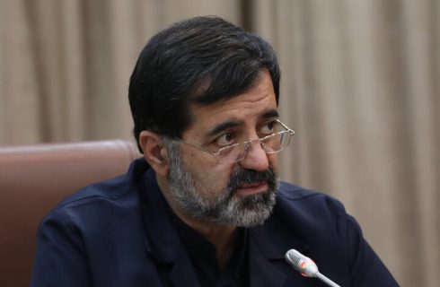 استاندار: فرودگاه قم تا پایان سال ۱۴۰۶ به بهره‌برداری می‌رسد